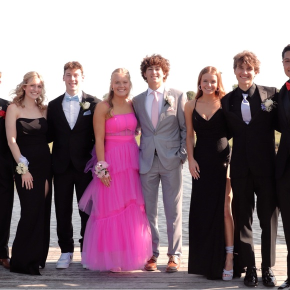 PINK TIERED PROM DRESS - Picture 2 of 4